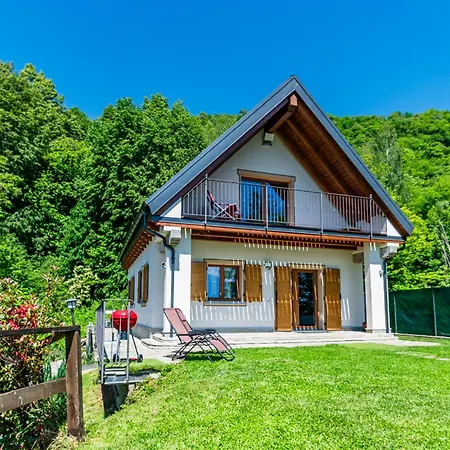Stazzona, Casa A Punta, Vista Meravigliosa Chalet