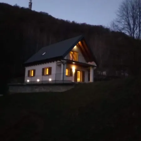 Stazzona, Casa A Punta, Vista Meravigliosa Dağ evi